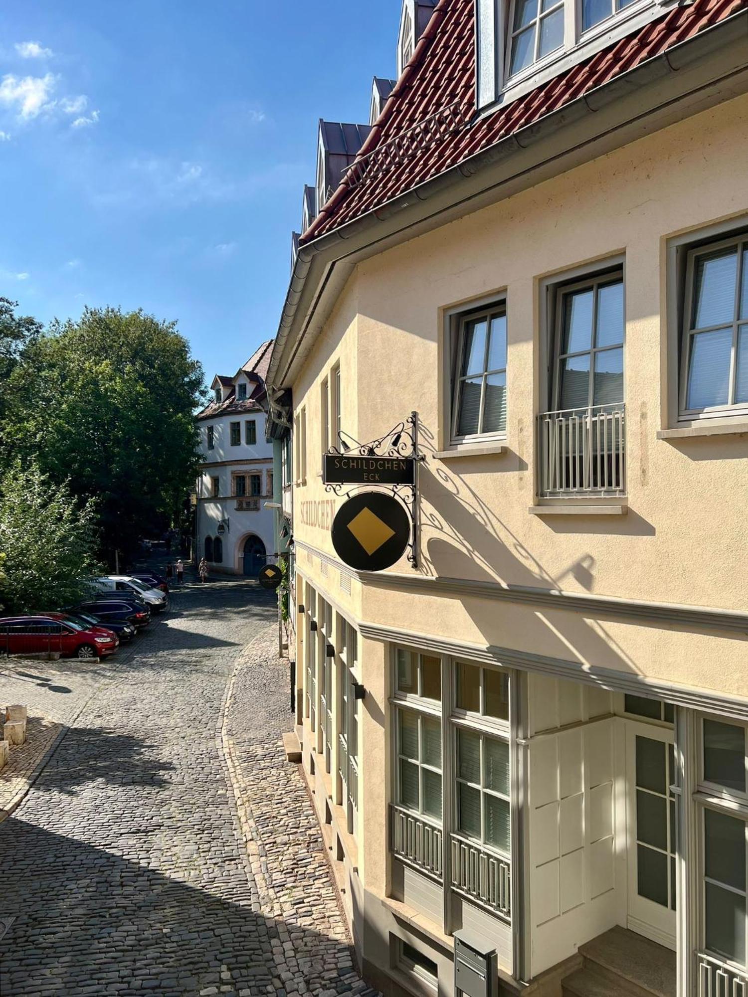 Ferienwohnung Schildblick Modernes Apartment Direkt In Der Altstadt Von Erfurt Nahe Der Kraemerbruecke - Beste Innenstadtlage Екстер'єр фото