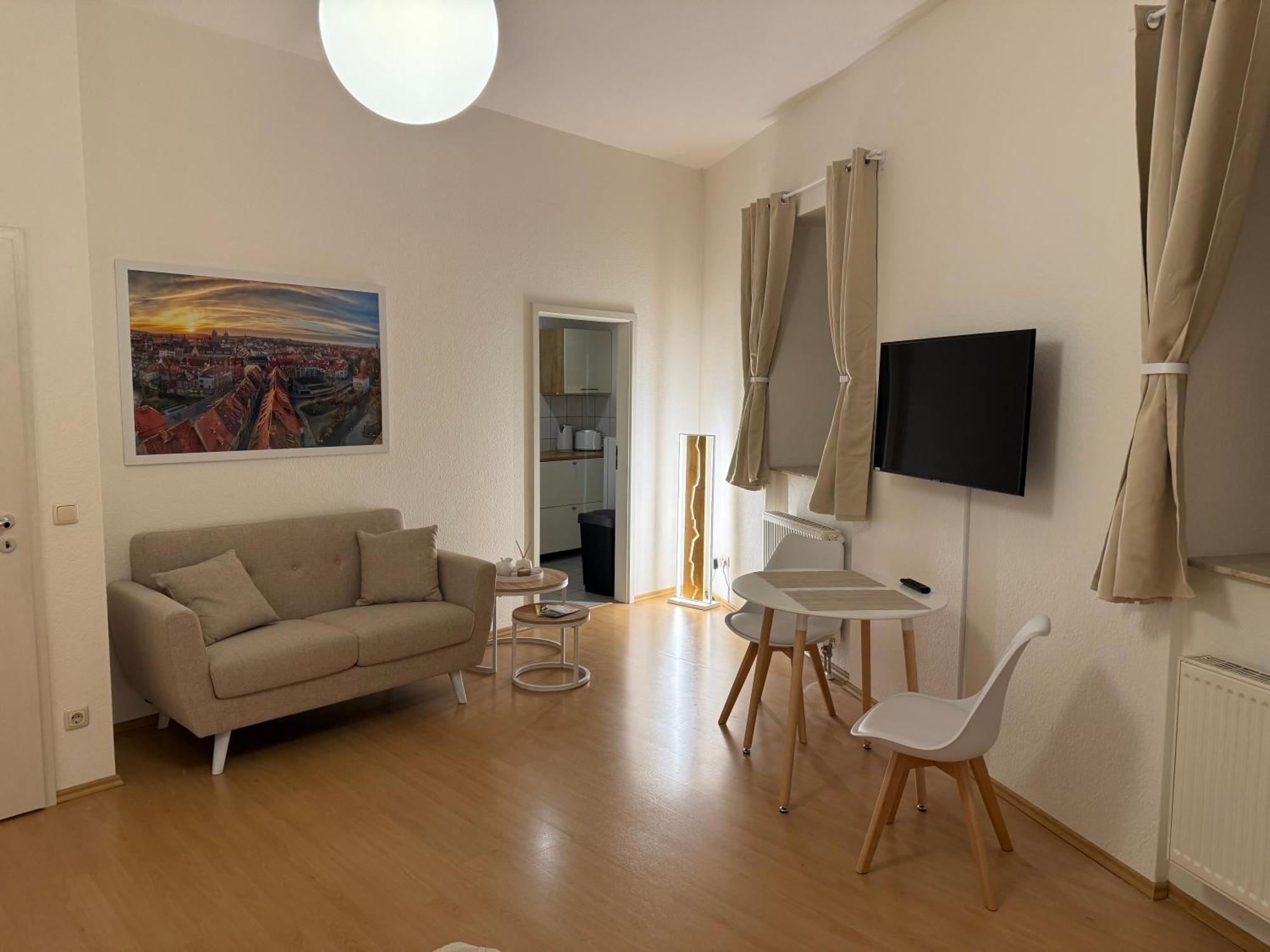 Ferienwohnung Schildblick Modernes Apartment Direkt In Der Altstadt Von Erfurt Nahe Der Kraemerbruecke - Beste Innenstadtlage Екстер'єр фото