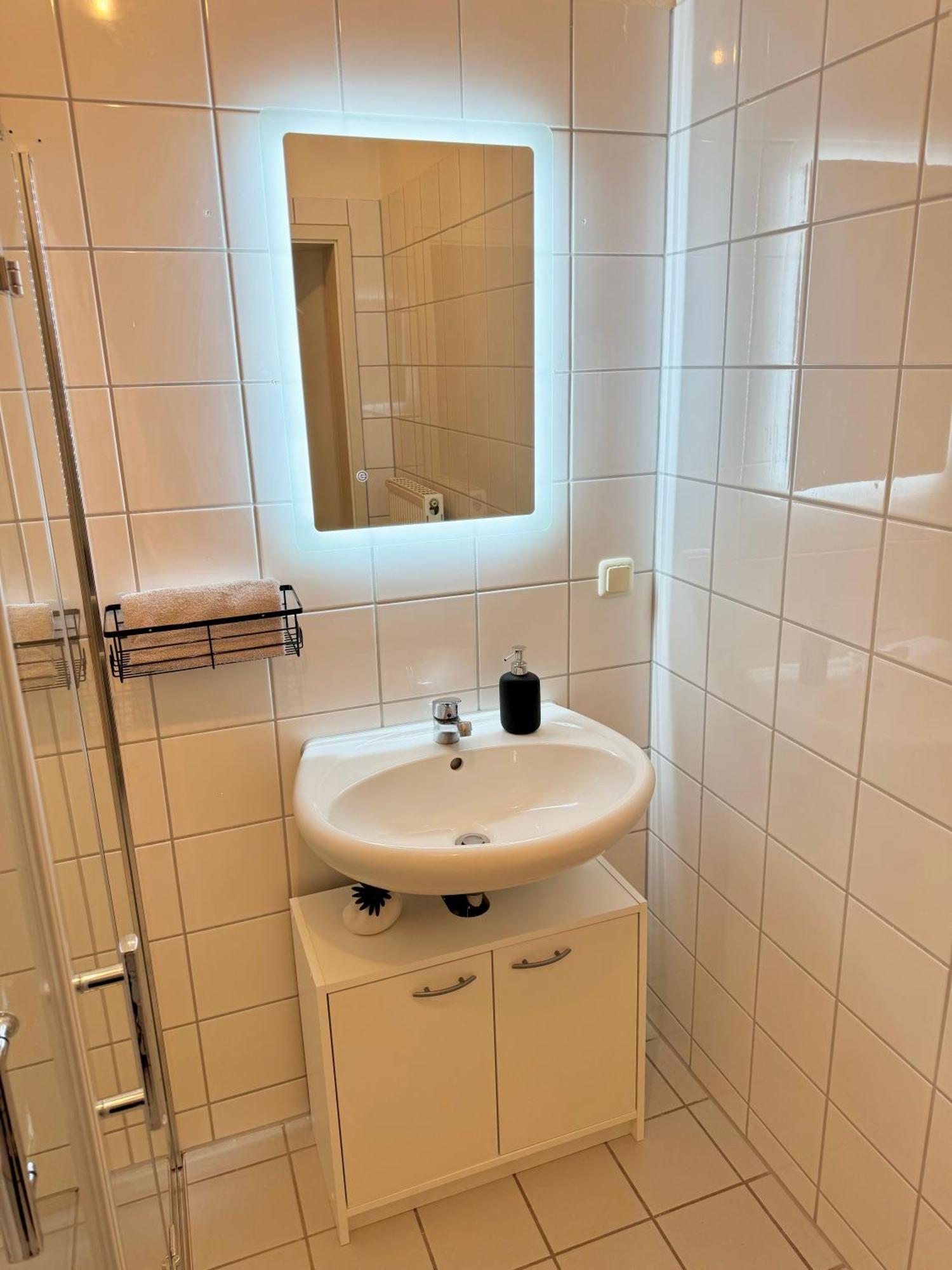 Ferienwohnung Schildblick Modernes Apartment Direkt In Der Altstadt Von Erfurt Nahe Der Kraemerbruecke - Beste Innenstadtlage Екстер'єр фото