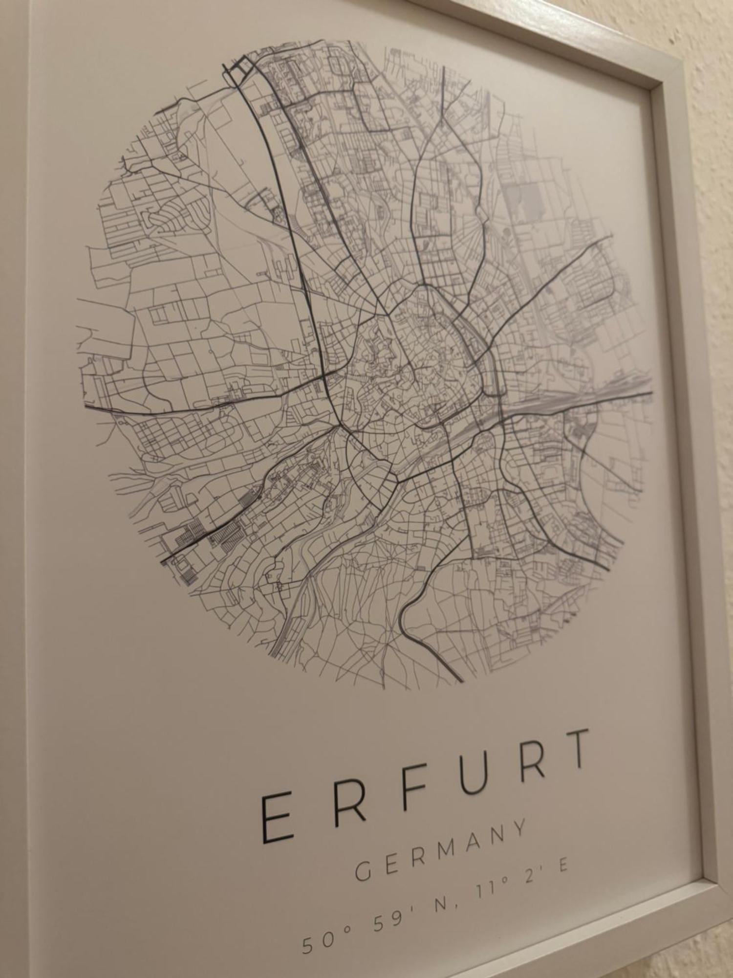 Ferienwohnung Schildblick Modernes Apartment Direkt In Der Altstadt Von Erfurt Nahe Der Kraemerbruecke - Beste Innenstadtlage Екстер'єр фото