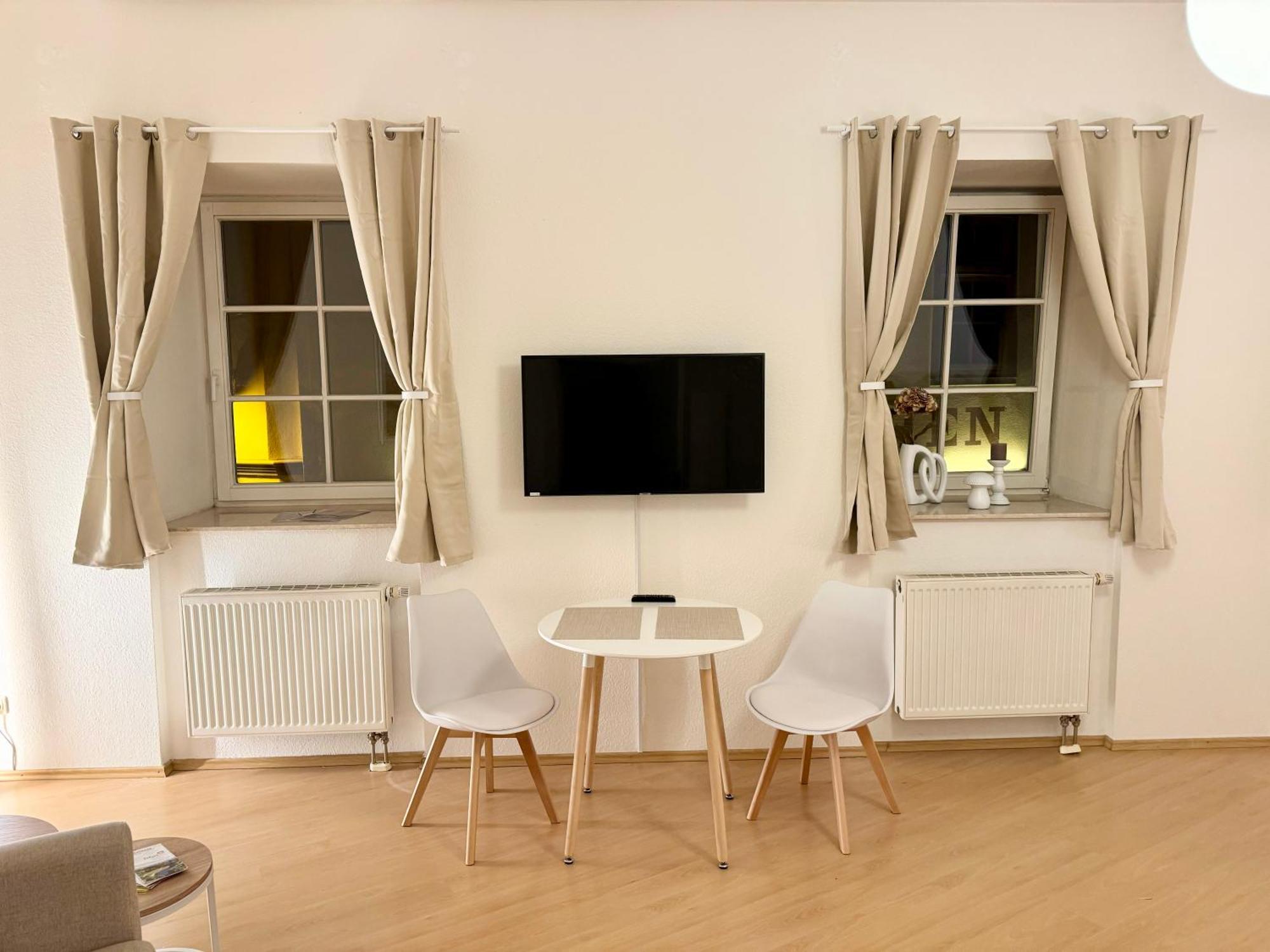 Ferienwohnung Schildblick Modernes Apartment Direkt In Der Altstadt Von Erfurt Nahe Der Kraemerbruecke - Beste Innenstadtlage Екстер'єр фото